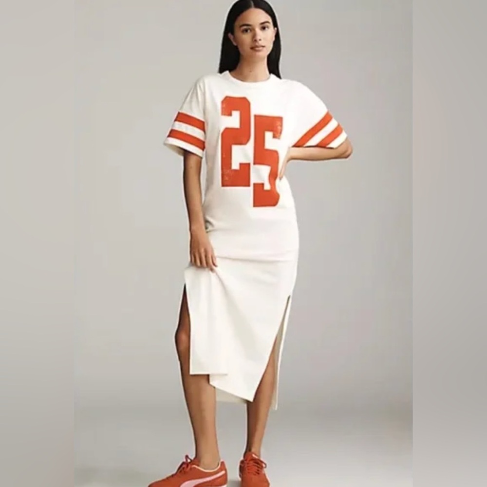 Daily Practice Graphic T-Shirt Midi Dress - M